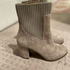 VIONIC Kaylee side knit suede boot size 7